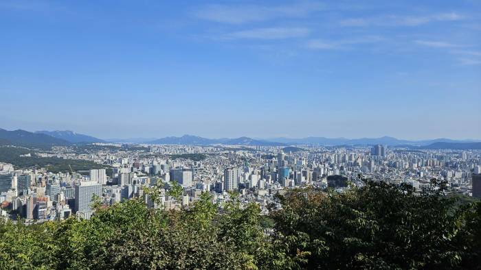 Vista de la ciudad de Seúl desde el mirador de la montaña Namsan.