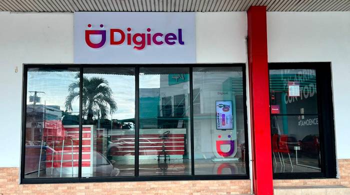 Digicel anunció a sus usuarios que tienen 30 días para cambiarse a otro operador telefónico.