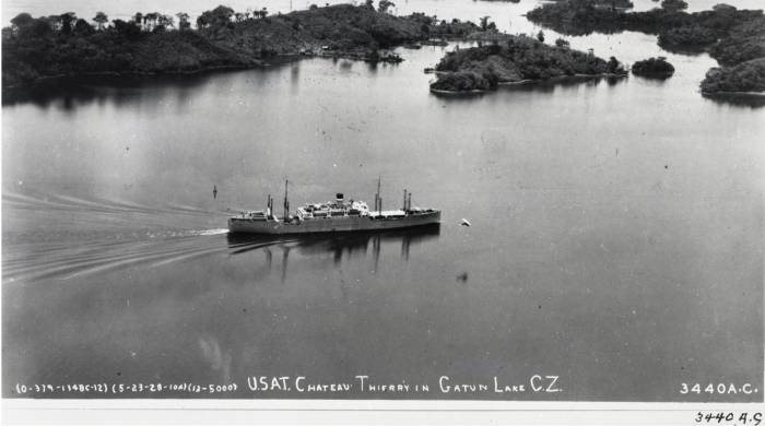 1914. La Isla Barro Colorado es la más grande en el lago Gatún.