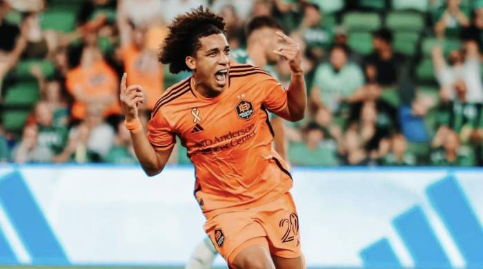 Adalberto Carrasquilla celebrando su gol ante el Austin FC.