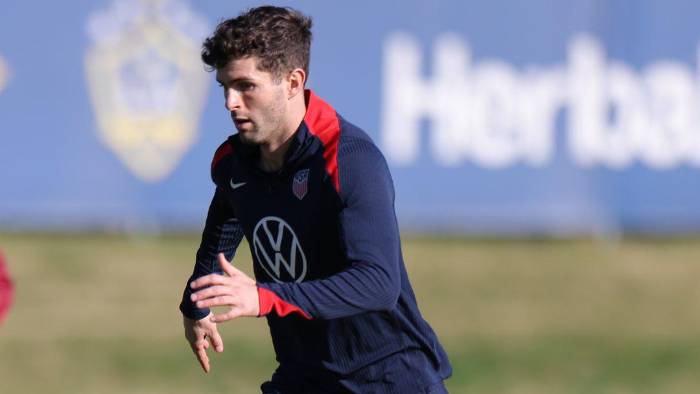 Christian Pulisic durante un entrenamiento con Estados Unidos.