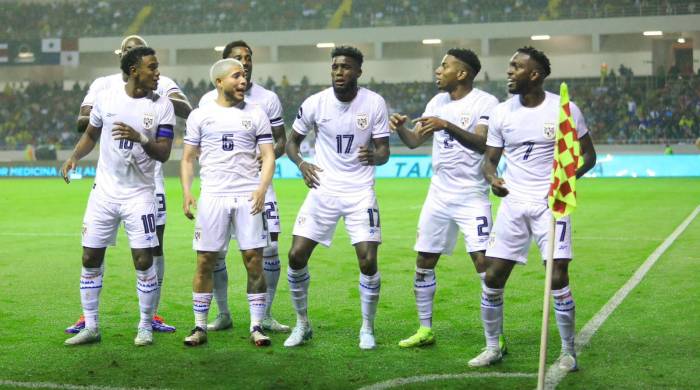 La Selección Nacional de Panamá celebrando el tanto de José Fajardo frente a Costa Rica.