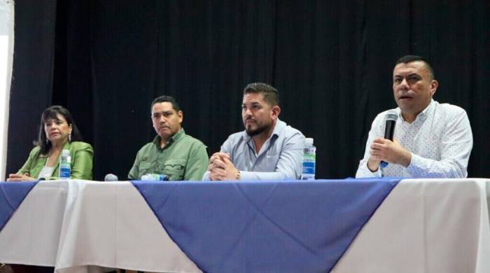 Imagen de la gira con representantes de Costa Rica.