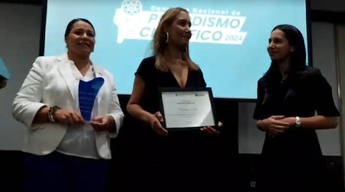 Marlene Testa, Grisel Bethancourt y Rella Rosenshain.