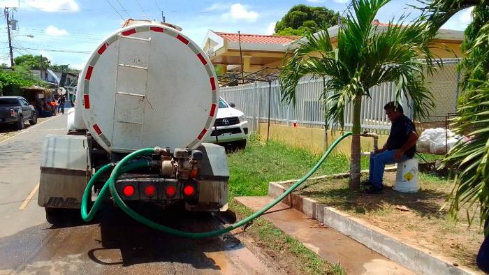 La entidad destinará $4,7 millones la distribución de agua potable mediante camiones.