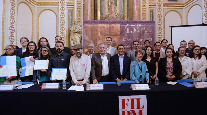 El Instituto Nacional de Antropología e Historia (INAH) durante un acto conmemorativo realizado dentro de la 45 Feria Internacional del Libro del Palacio de Minería de Ciudad de México.