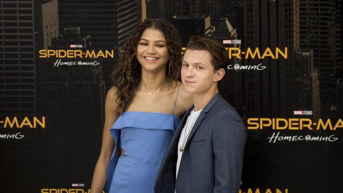 Fotografía de archivo del actor británico Tom Holland y la actriz estadounidense Zendaya.