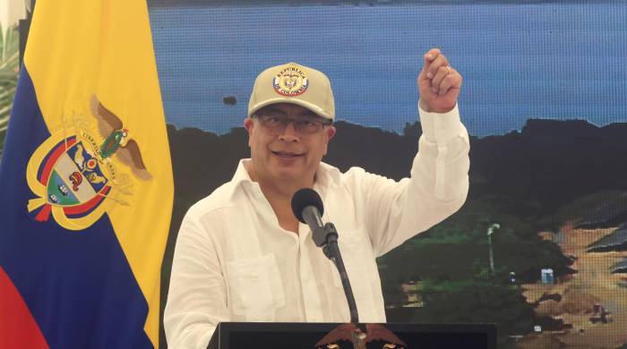 El presidente de Colombia, Gustavo Petro, habla este 12 de abril de 2024 en Cartagena, Colombia.