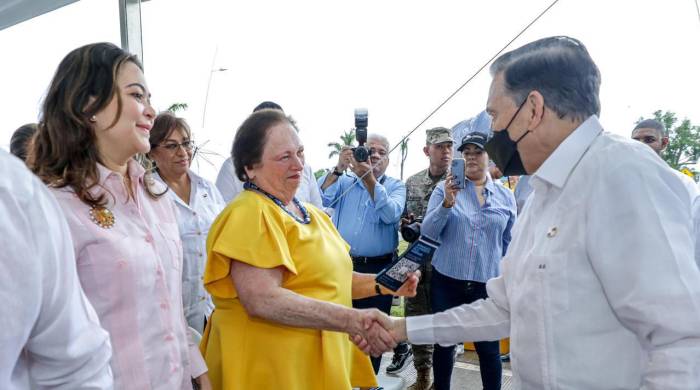 Presidente Laurentino Cortizo junto a la Embajadora de Estados Unidos en Panamá, Mari Carmen Aponte durante la inauguración.