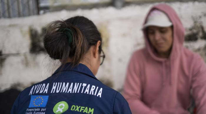 La organización local Red Humanitaria de Respuesta de Paso Canoas junto con el Servicio Jesuita para Migrantes brindan asistencia a los migrantes.