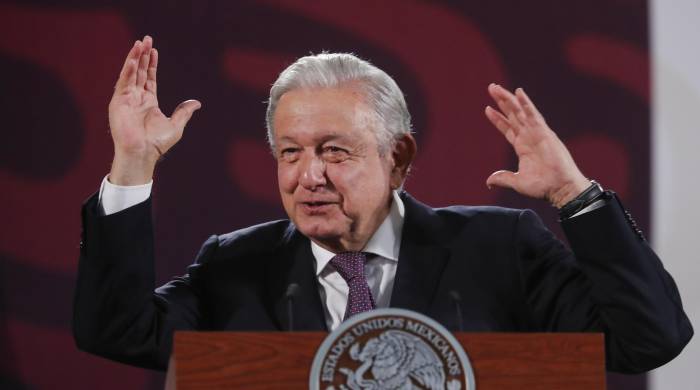 El presidente de México, Andrés Manuel López Obrador, habla durante una rueda de prensa este viernes, en Palacio Nacional de la Ciudad de México (México). EFE/ Mario Guzmán