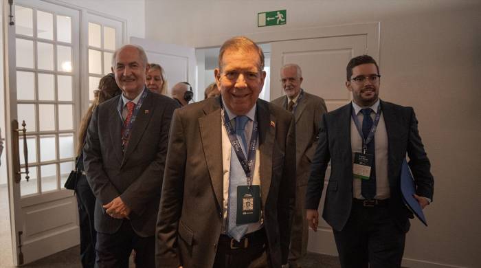 El opositor venezolano, Edmundo González, durante la segunda jornada del Foro La Toja, a 4 de octubre de 2024, en la Illa de Toxa, Pontevedra, Galicia.