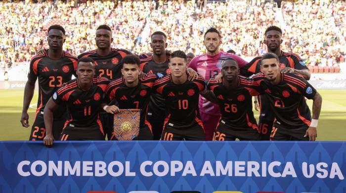 La selección de Colombia posa antes del partido de Copa América ante Brasil.