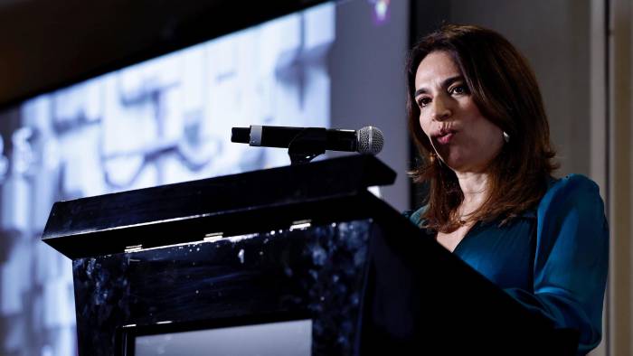 La directora de la organización México Evalúa, Mariana Campos, durante el foro.