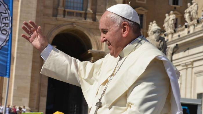 Papa Francisco en la Plaza de la Catedral de San Pedro, El Vaticano.