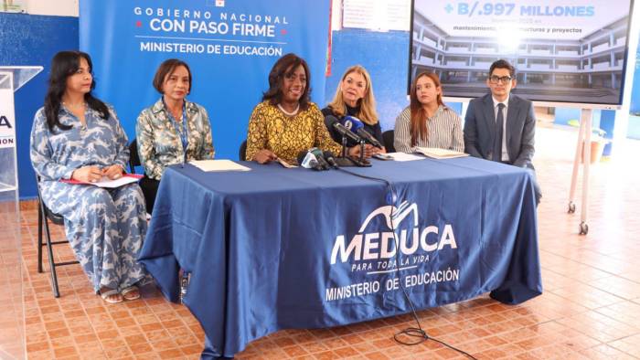 El Meduca dio una conferencia en la Escuela Justo Arosemena.