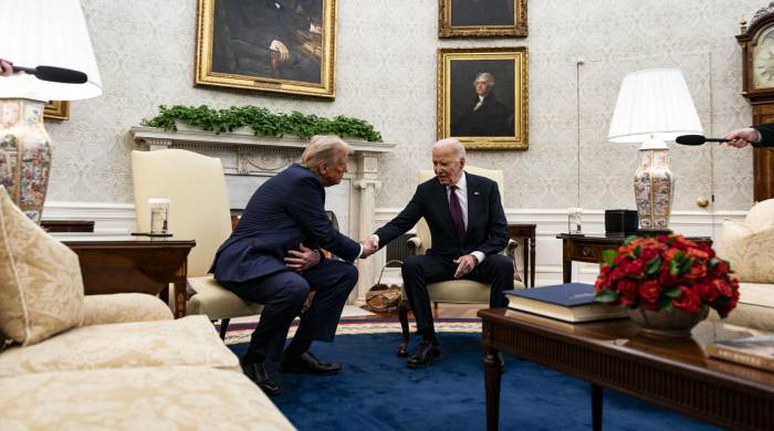 “Bueno, señor presidente electo y antiguo presidente, Donald, felicidades. Espero que tengamos, como ya he dicho, una transición tranquila”, expresó Biden.