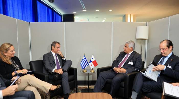 Mitsotakis y Mulino, en su reunión bilateral, hablaron sobre los proyectos del Canal de Panamá y la industria marítima