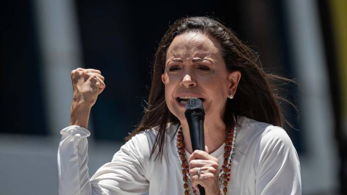 Fotografía de archivo del 28 de agosto de 2024 de la líder opositora venezolana María Corina Machado durante una manifestación en Caracas.