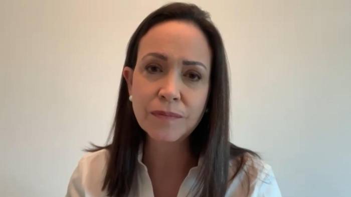 Captura de pantalla donde aparece la líder opositora de Venezuela María Corina Machado durante una entrevista virtual con EFE vía zoom, en Caracas.