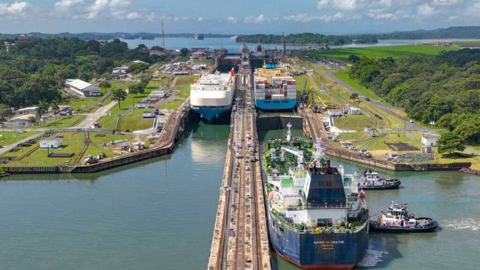 Diferentes figuras políticas, incluyendo exministros y exembajadores firmaron un comunicado en defensa de la soberanía del Canal de Panamá.