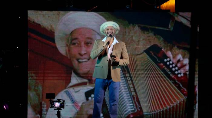 El hijo de Ceferino Nieto participó en el homenaje a su padre, animando a los presentes.