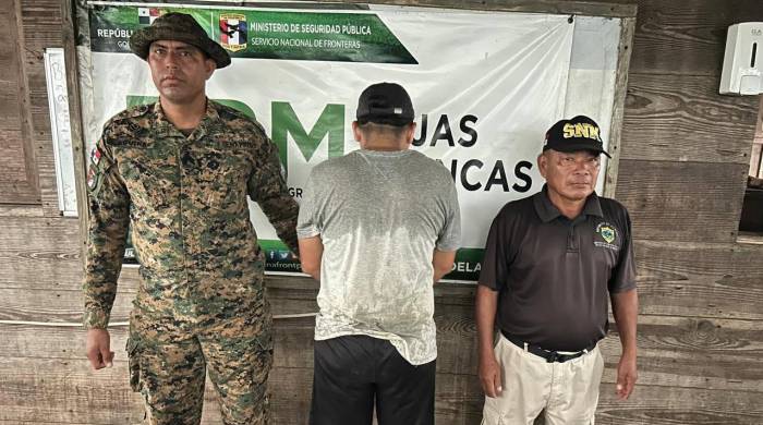 Uno de los sospechosos detenidos por las autoridades.