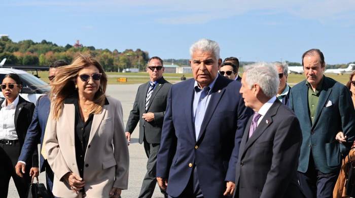 El presidente de la República, José Raúl Mulino junto a su esposa y primera dama, Maricel de Mulino.