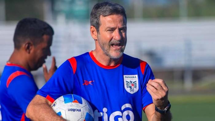 El entrenador de la selección de Panamá, Thomas Christiansen durante un entrenamiento.