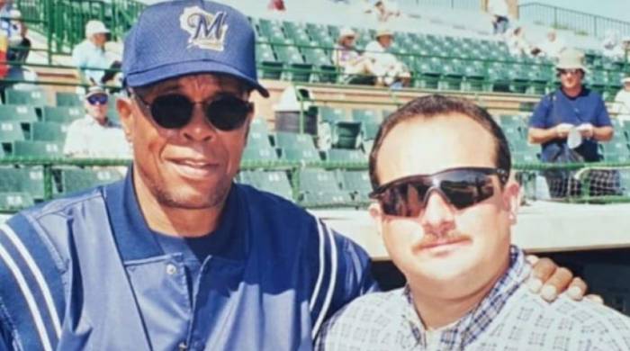 Una de sus mejores entrevistas fue con el siete veces campeón bate, Rod Carew.