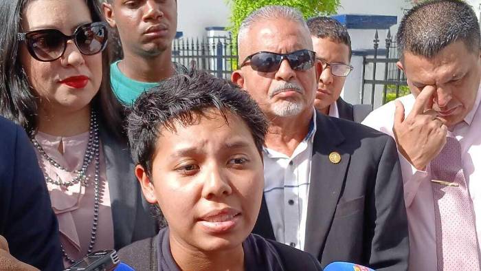 Hillary Acevedo tras interponer denuncia por abuso policial.