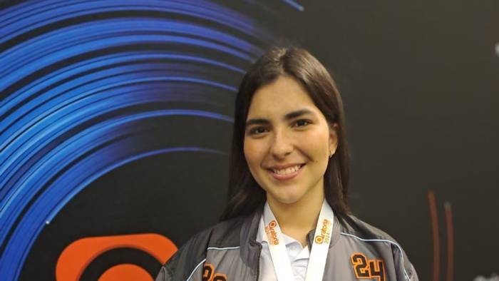 María Alejandra Gómez, ganadora del Concurso Nacional de Oratoria.