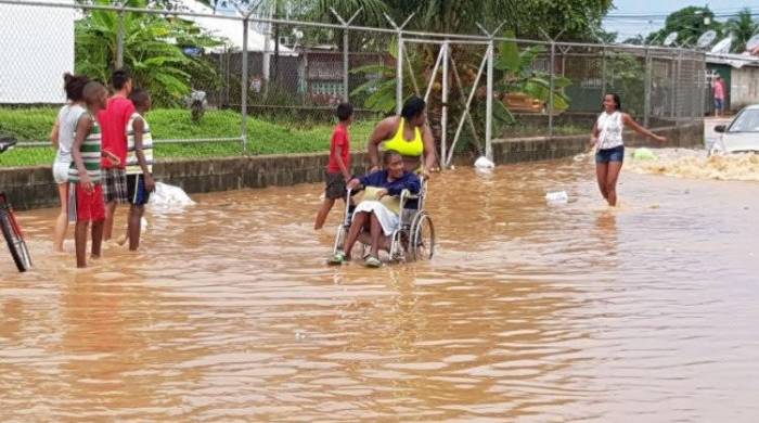 Varias viviendas fueron afectadas por las inundaciones en la ciudad capital.