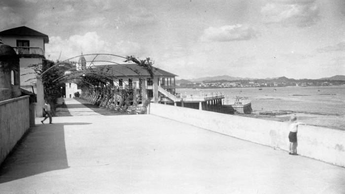 Robert S. Platt: vista de la ‘promenade’ o paseo marítimo de la ciudad de Panamá.