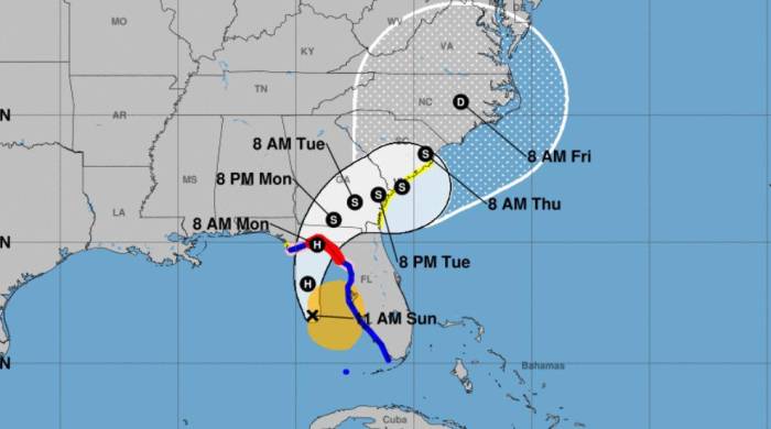 A las 8:00 a.m. locales (12H00 GMT), la tormenta se encontraba a unos 255 kilómetros al suroeste de la ciudad de Tampa