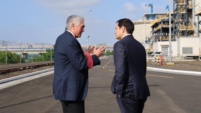 Durante la visita, el pasado 2 de febrero, que duró cerca de una hora, el funcionario republicano pudo observar la terminal de almacenamiento.