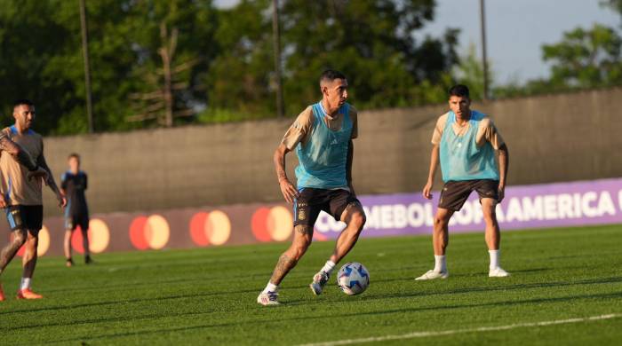 Ángel Di María durante un entrenamiento con Argentina en Nueva Jersey.