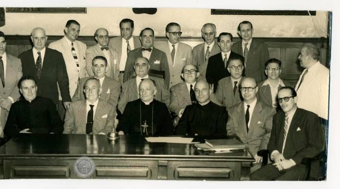 En España, el padre Rubinos fue miembro correspondiente de la Real Academia Española y miembro honorario de la Real Academia Gallega de la Lengua.