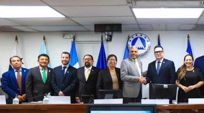 Hernández se convirtió este lunes 21 de octubre en el diputado más joven en presidir este organismo.